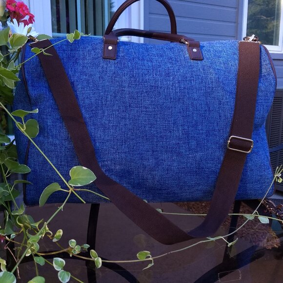 LULU DHARMA  Duffle Crossbody Bag Large - Picture 1 of 7